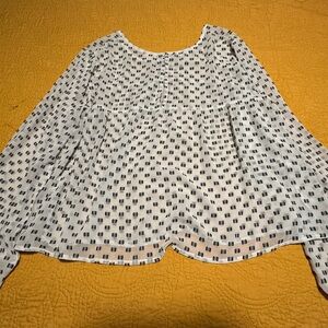 Medina XXL white and black crop blouse